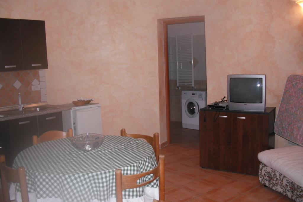 Azienda Multifunzionale S'Ozastro Marinella  Zimmer foto